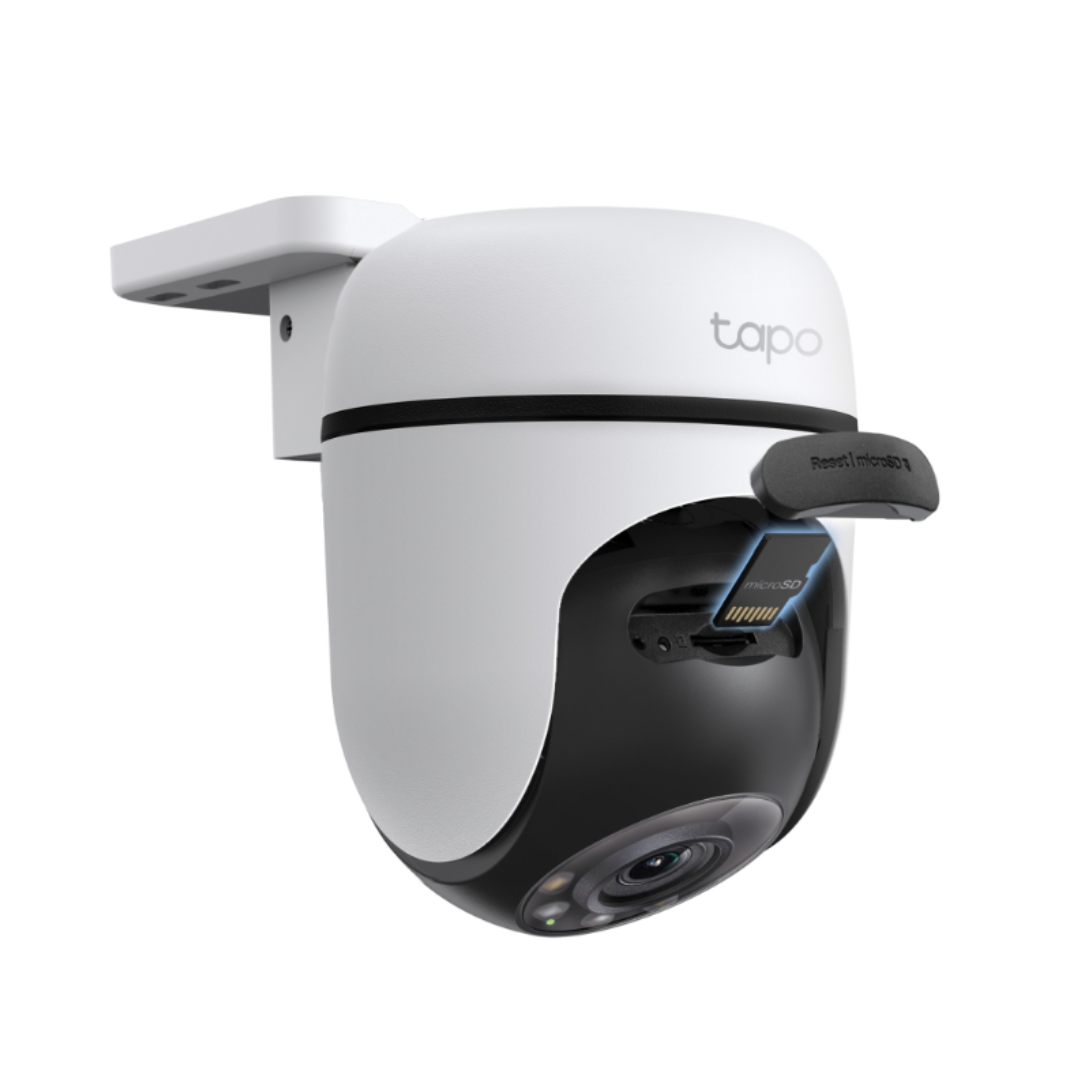 White security camera with black accents on a white background, featuring the Tapo brand.